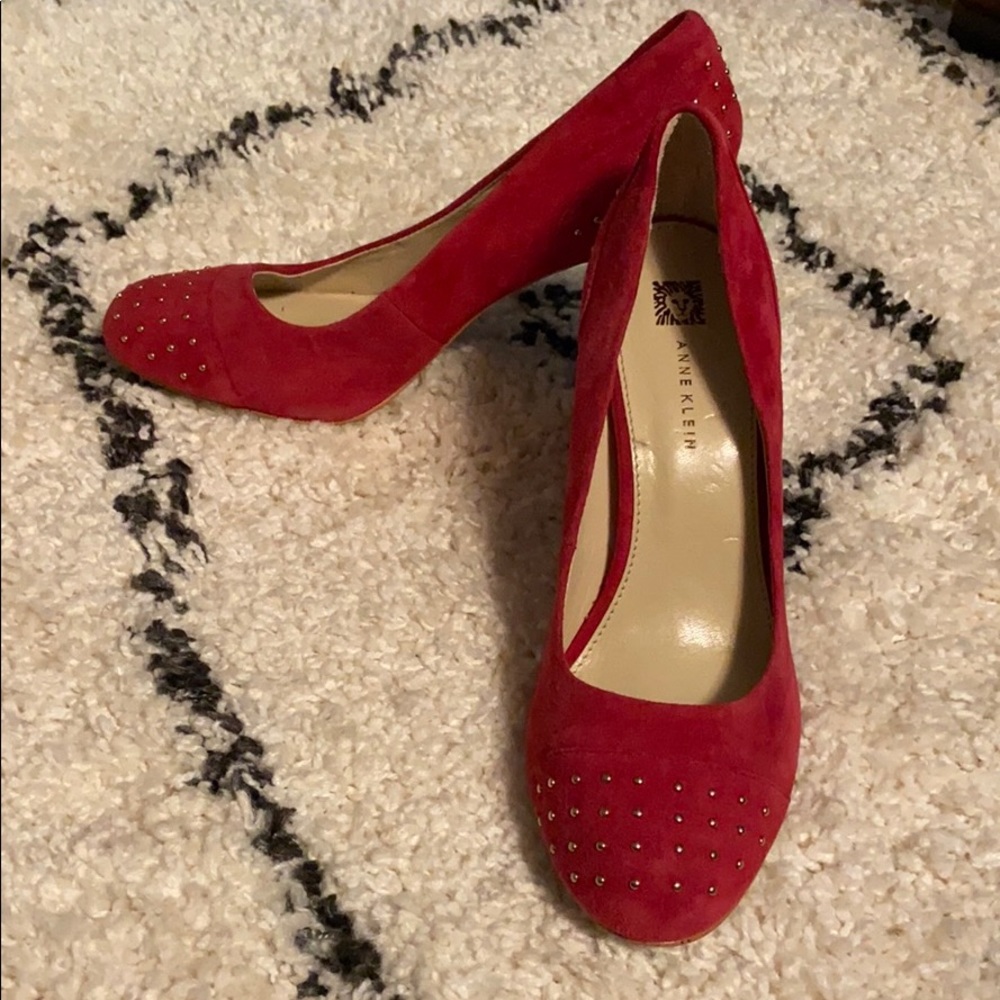 Heels - Picture 2 of 6